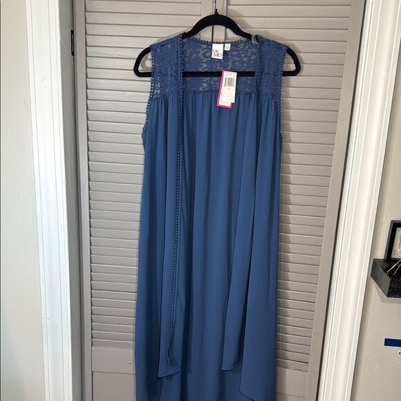Blue High Low Scoop Neck Top - Picture 1 of 12